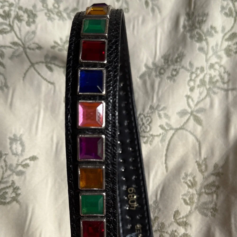 Black Leather Belt with Silver Buckle and Multicolor Accents Vintage Small. - Picture 12 of 17